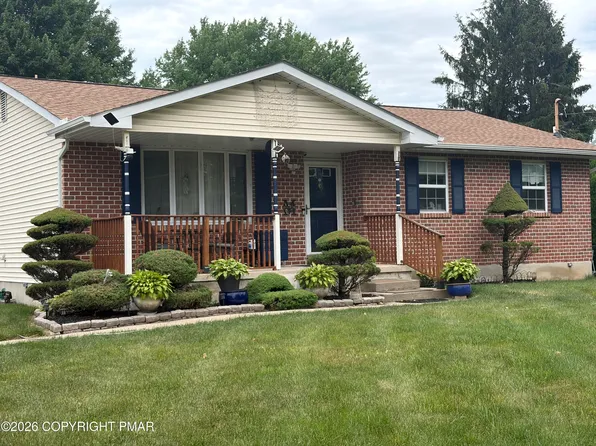 568 E West St, Wind Gap, PA 18091