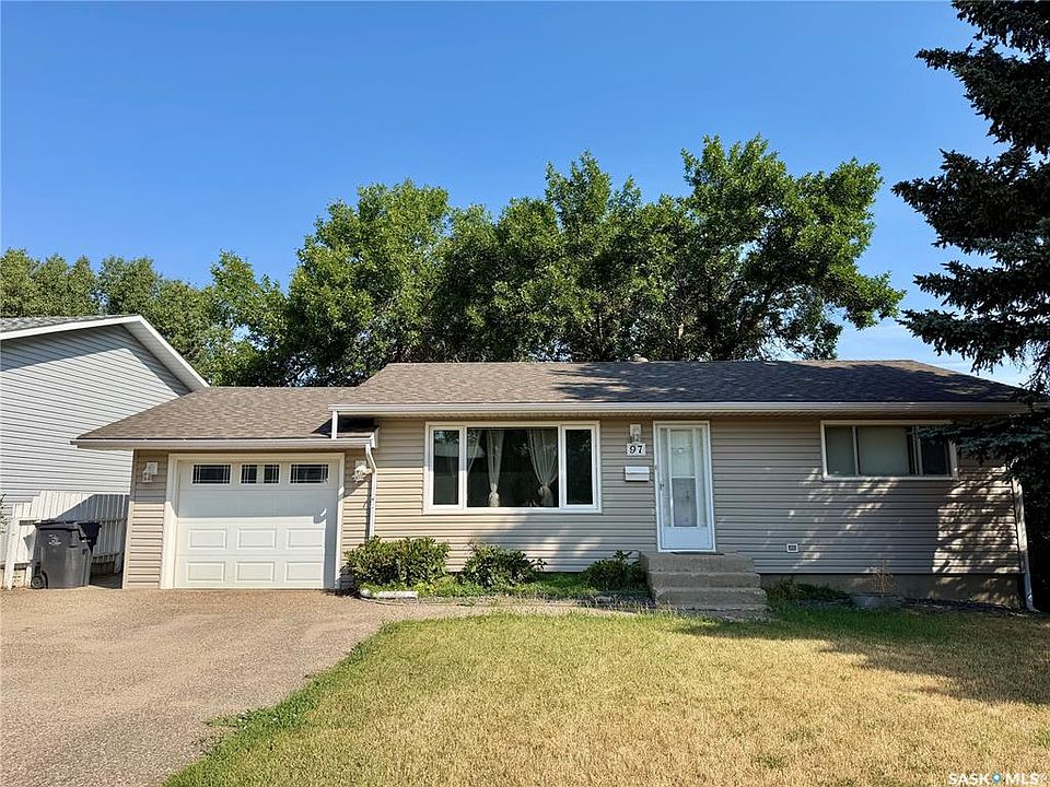 1st image of 97 Burke CRESCENT