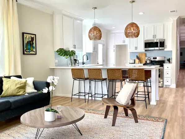 917 N Tyler St, Dallas, TX 75208