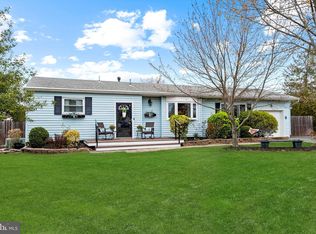 923 Egret Dr, Toms River, NJ 08753