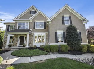 26 Amy Cir, Newtown, PA 18940