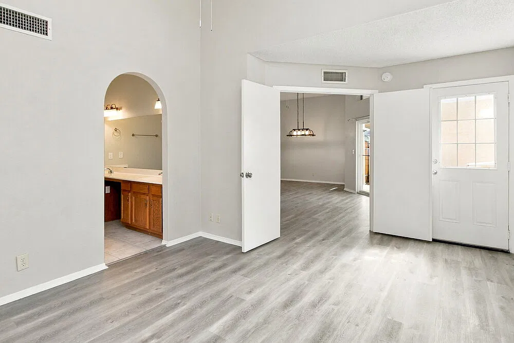 3 bed, 2.5 bath, 1417 sqft, $2,350 — Photo 4