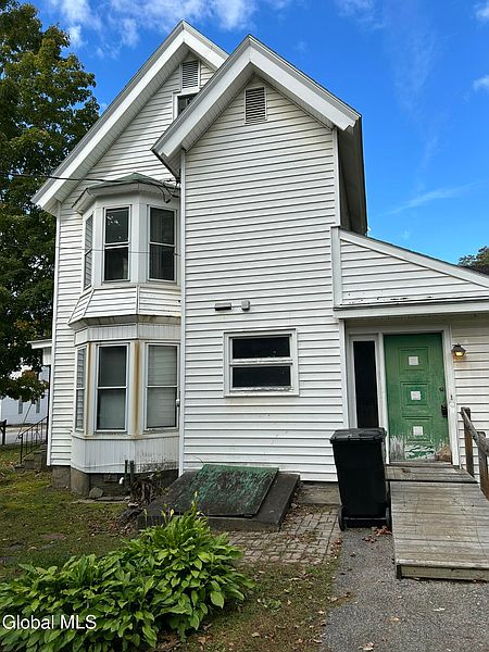4th image of 221 Reed Street