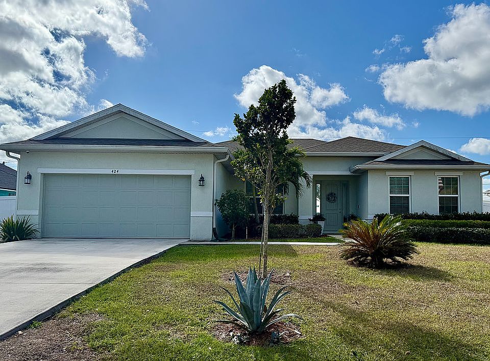 1st image of 424 SW Ridgecrest Dr