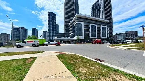 5105 Hurontario St S Photo 1