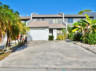 5910 Idle Forest Pl, Tampa, FL 33614