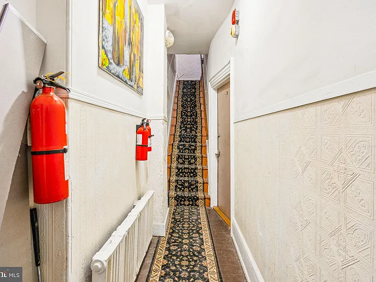 129 Gay St #1 — Photo 8