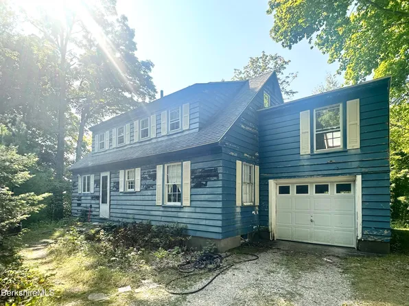 19 Upland Rd, Pittsfield, MA 01201