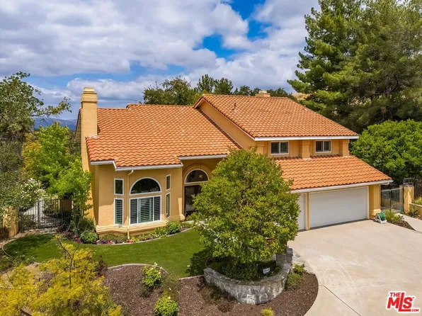 22400 Calipatria Dr, Calabasas, CA 91302