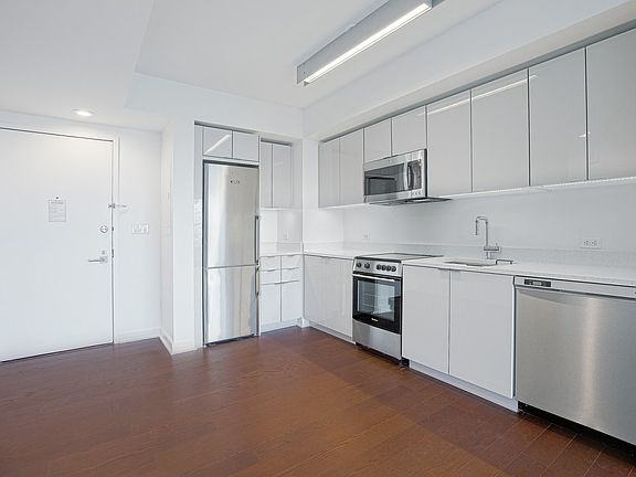 4th image of 400 W 113th St APT 930