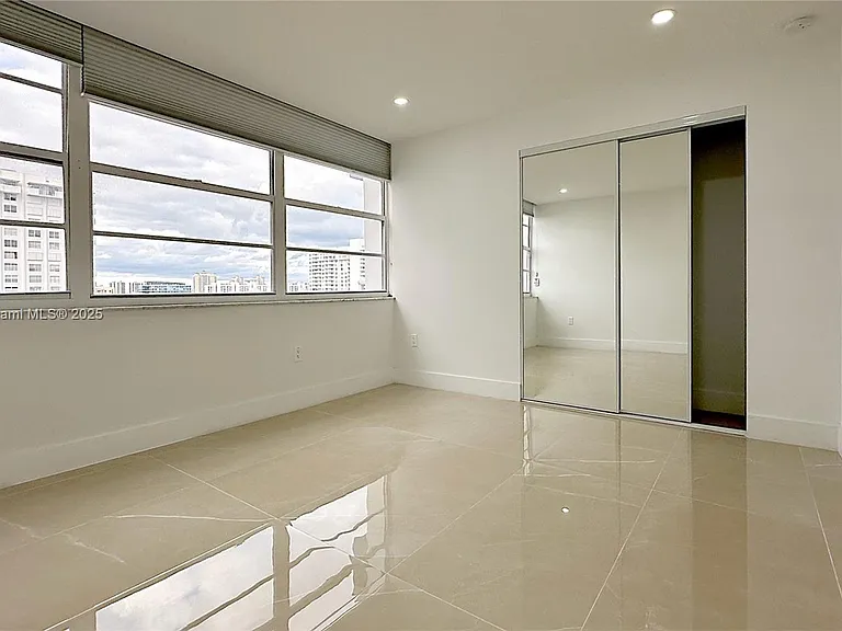 18071 Biscayne Blvd #1202 — Photo 17