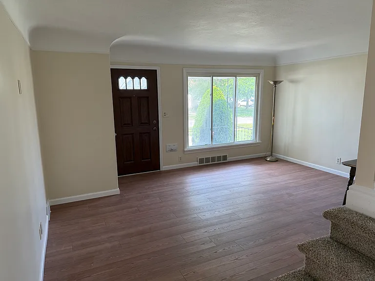2701 Lincoln Ave — Photo 7