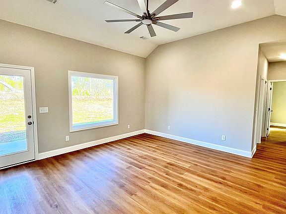 5th image of 23 South Rd