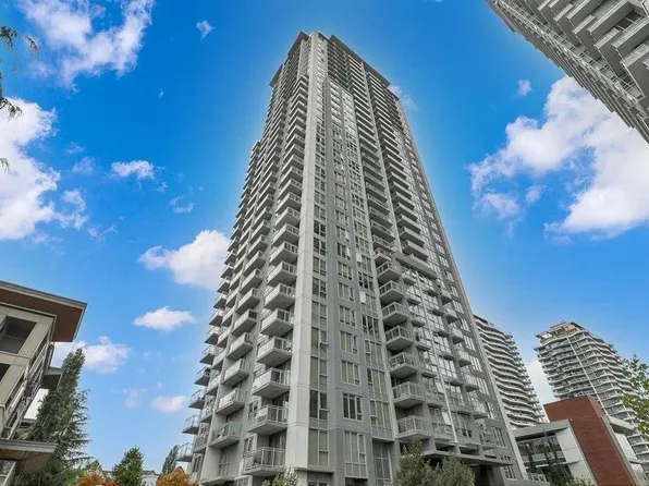 13325 102a Ave #503, Surrey, BC V3T 0J5