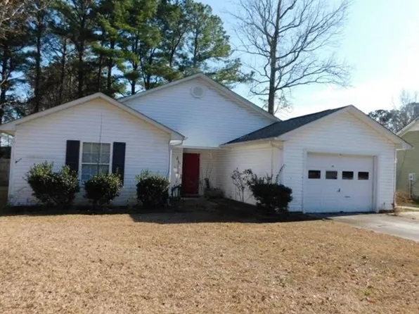 1024 Spring Villa Dr, Jacksonville, NC 28540