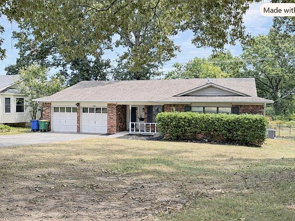2nd image of 2705 Ozark Dr