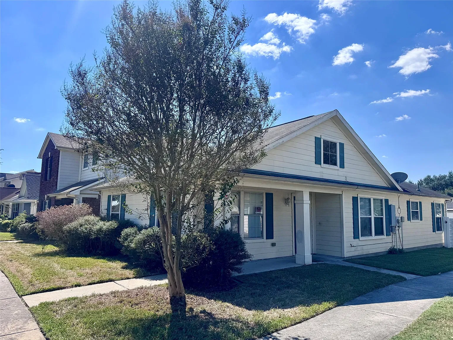 3 bed, 2.0 bath, 1412 sqft, $1,780 — Photo 1