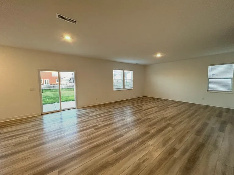 6941 Teder Creek Ln — Photo 10