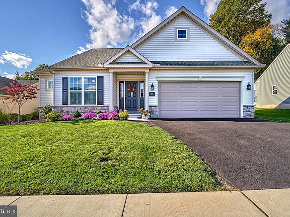 2nd image of 414 Chestnut Way
