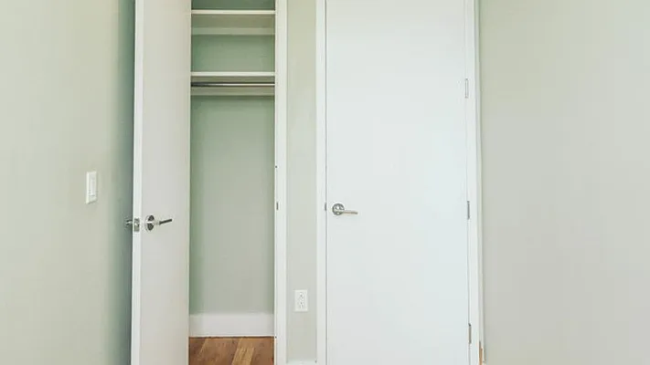 Rented by Nooklyn NYC LLC | media 69