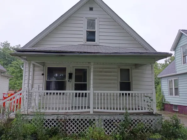 2061 N College St, Decatur, IL 62526