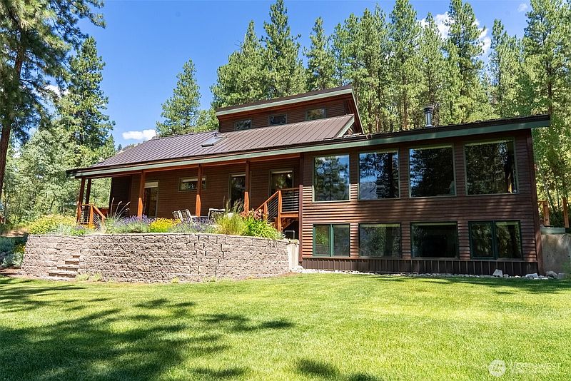 2nd image of 2 Trillium Road