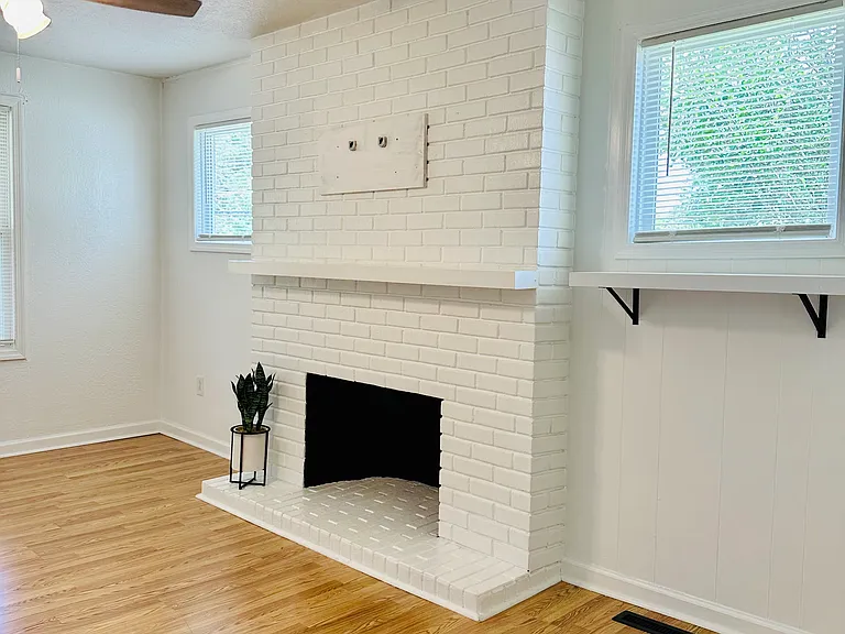 808 Hibner Ave — Photo 4