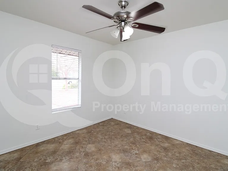 1224 E Huntington Dr — Photo 11