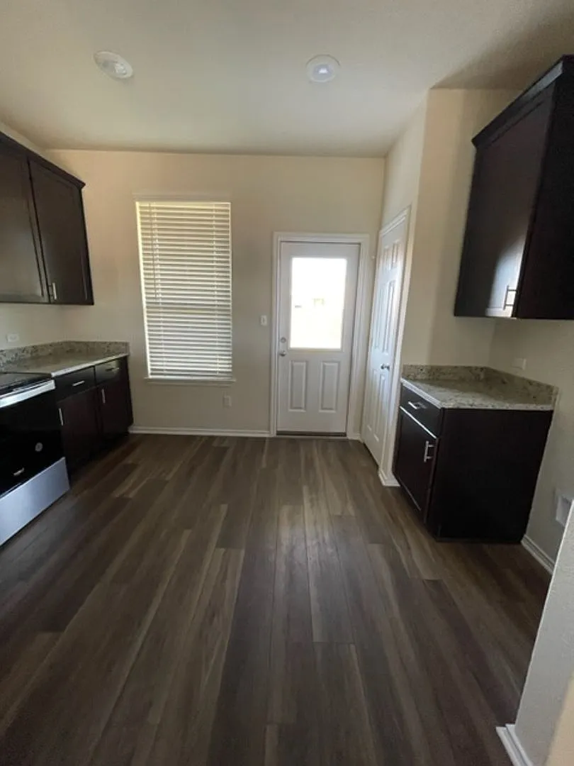 156 Purple Sandpiper Ln Leander, TX 78641 — Photo 4