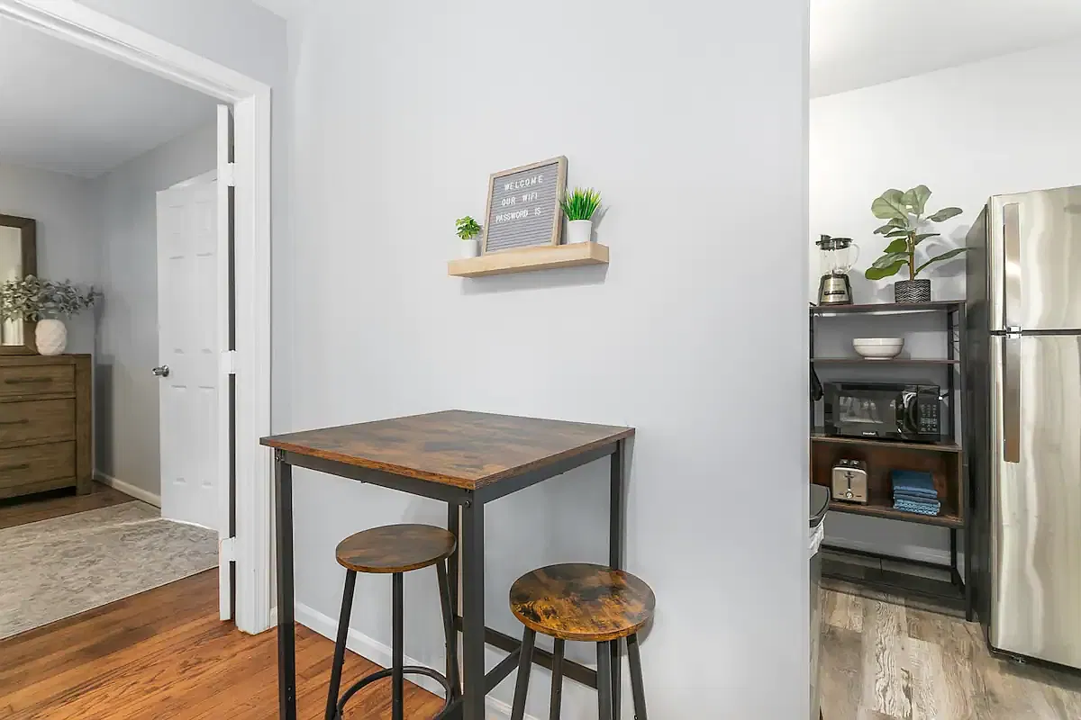 1 bed, 700 sqft, $849 — Photo 4