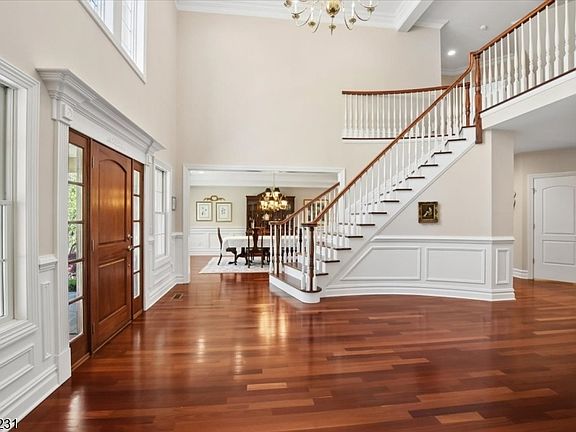4th image of 8 Mount Pleasant Rd