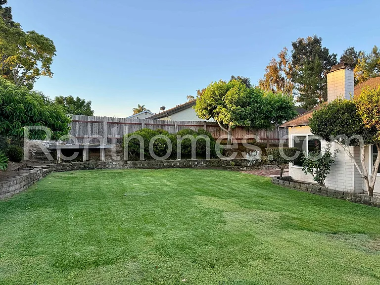 1160 Via Camellia — Photo 33