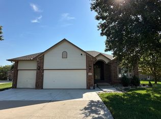 1622 S Michelle Ct, Wichita, KS 67207