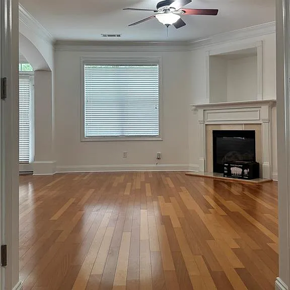 2545 Gadsen Walk — Photo 4