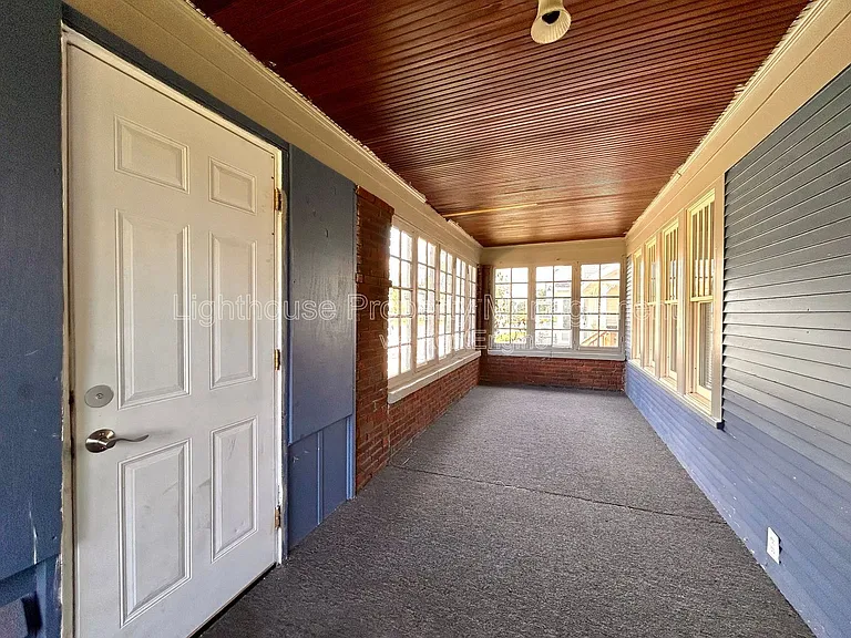 81 Delaware Ave #2 — Photo 16