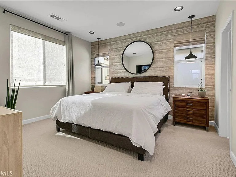 26149 Park Ave #52 — Photo 5