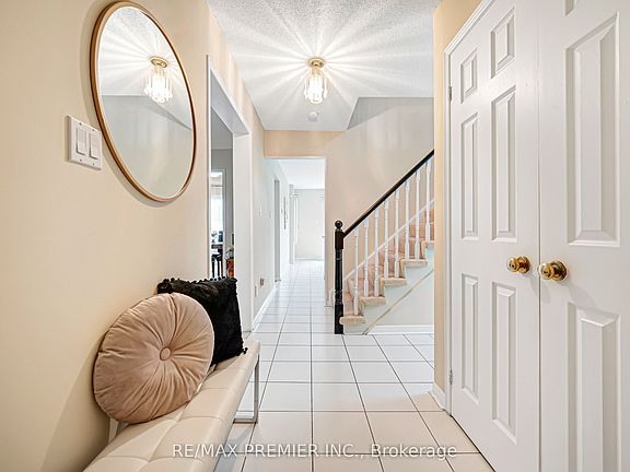 5th image of 90 Pentland Cres