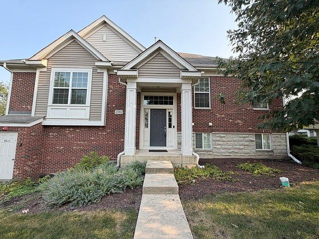 1st image of 2542 Dunraven Ave #2542