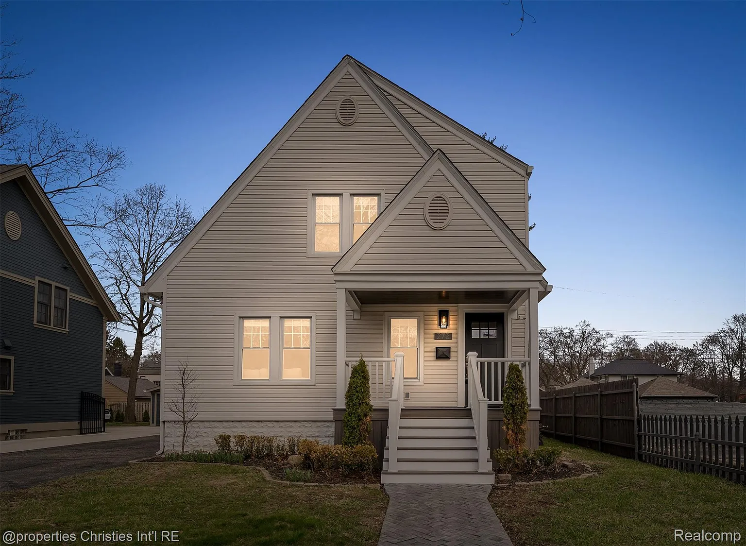 272 Arthur St photo 1