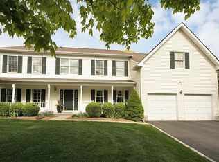 38 Carlton Dr, Mount Kisco, NY 10549