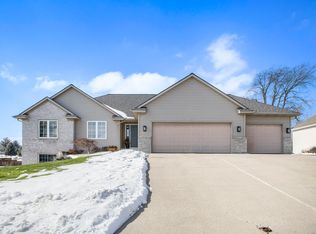 7331 Indigo Ridge Dr SW, Byron Center, MI 49315