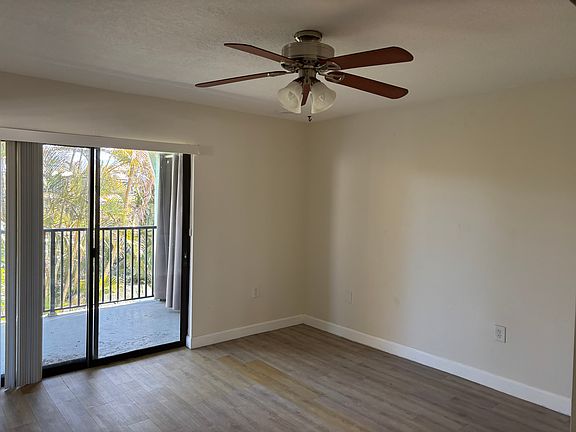 4th image of 147 S Brevard Ave APT 4