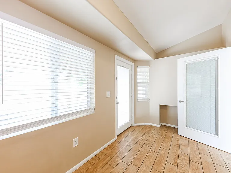 10801 W Wagon Wheel Dr — Photo 9