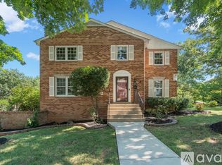 1221 S Frederick St, Arlington, VA 22204