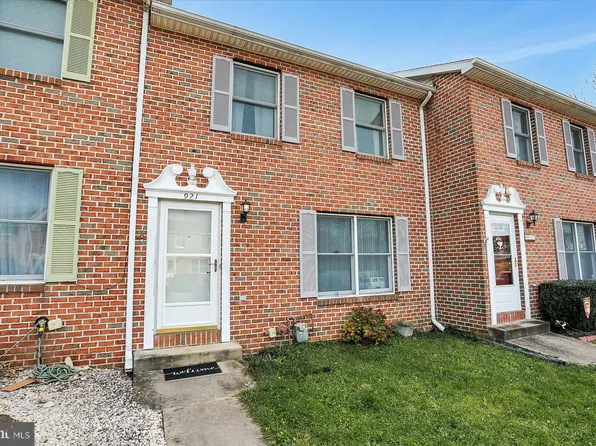 921 Monroe St, Steelton, PA 17113