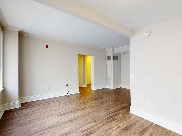 Dining/Living room