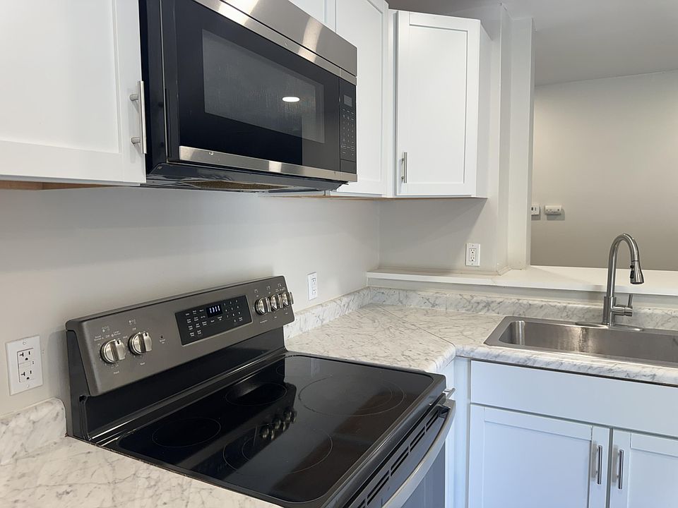 1st image of 677 Dorset Ave