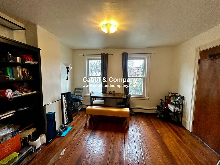 8 Mead St #1 — Photo 4