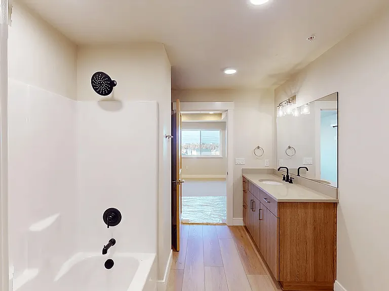 3750 SW Badger Ave #204 — Photo 8