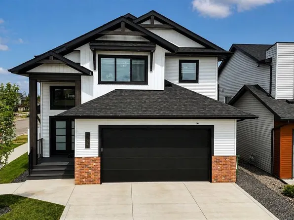 224 E Emerald Dr, Red Deer, AB T4P 3E2